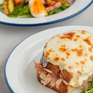 Бизнес ланч: Лионский салат + крок-месье