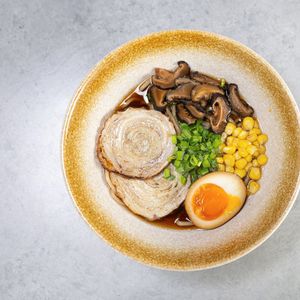 Сёю рамен Свинина