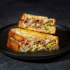 Сэндвич с рваной говядиной