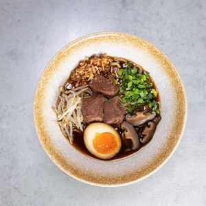 Гюкоцу рамен Томленые щечки