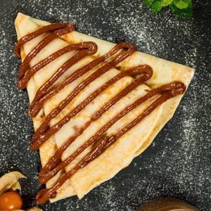 Блин с вареной сгущенкой