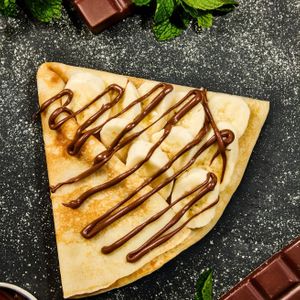 Блин с бананом и нутеллой