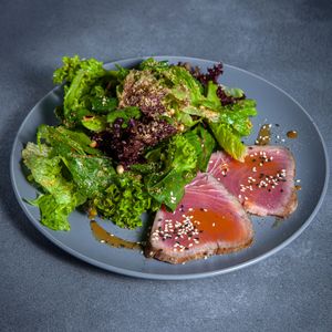 Салат месклан с тунцом