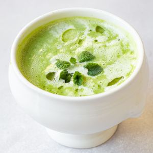 Суп  с зеленым горошком